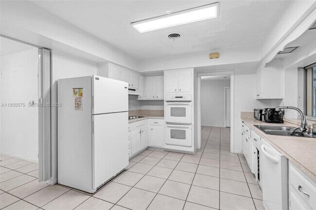 Foto del edificio - 781 NW 66th Ave