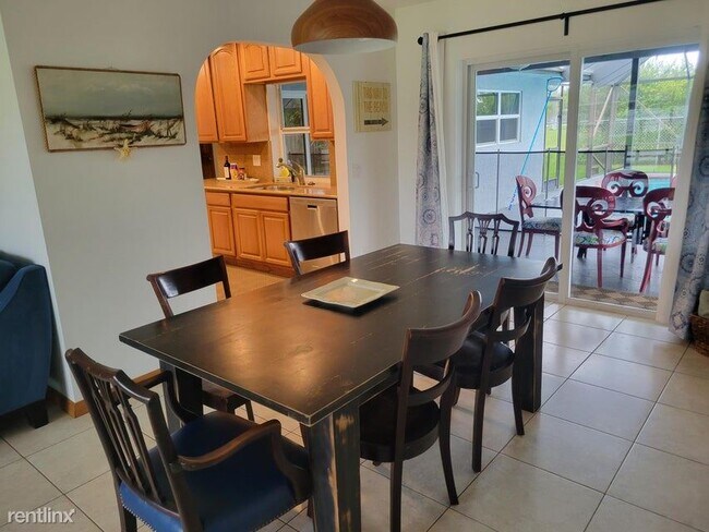 Foto del edificio - 3 br, 2 bath House - 22062 Concha Ave Fl 3...