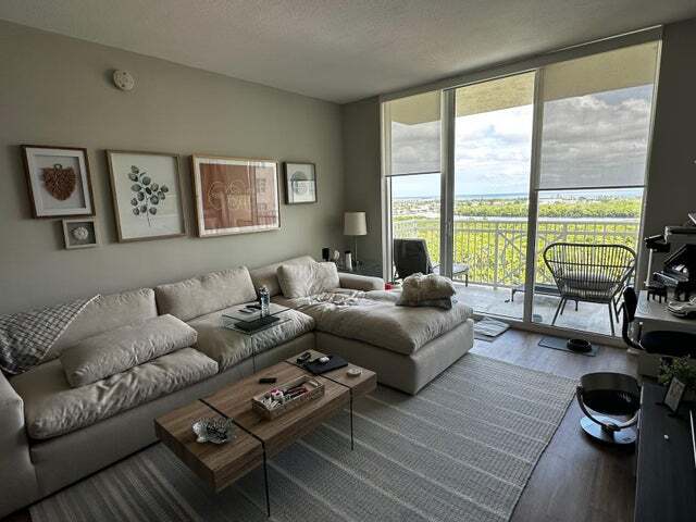 Photo - 350 N Federal Hwy Apartment