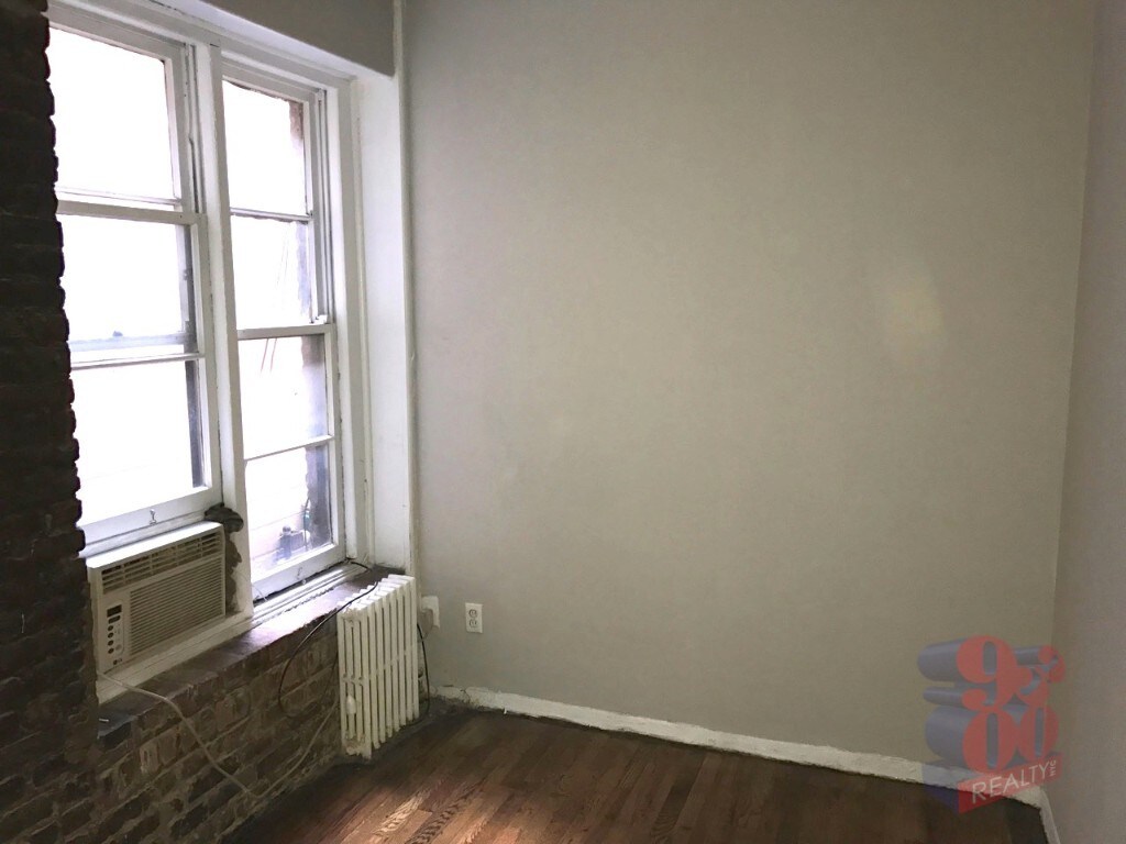 Primary Photo - 55 Thompson St