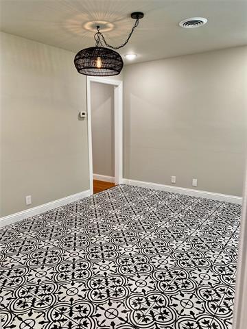 Building Photo - 6939 Wake Forrest Dr