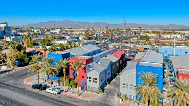 Foto del edificio - 1106 Carson Ave
