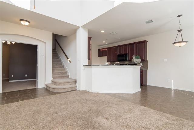Building Photo - 8740 Bigelow Dr