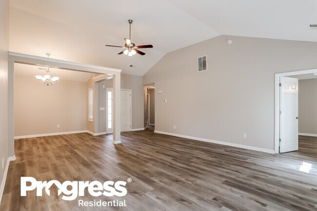 Building Photo - 260 Augusta Woods Dr