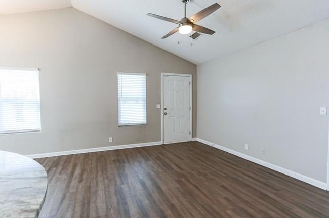 Building Photo - 350 Pawnee Trail