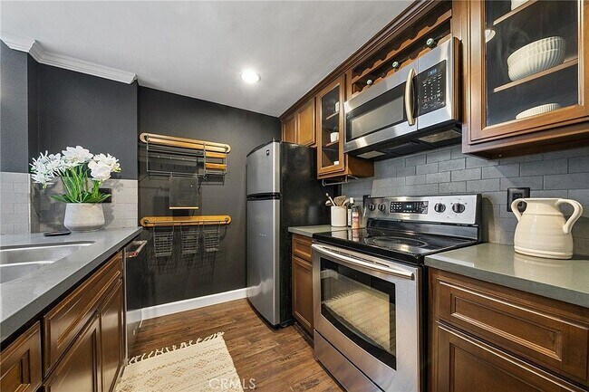 Foto del edificio - 4900 Overland Avenue Unit 310