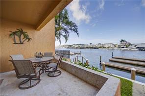 Building Photo - 800 River Point Dr