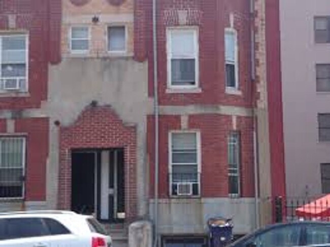 Photo - No Brokers Fee, Large Duplex in Fenway, Heat, Hot Water Included, Laundry on a Site Apartment