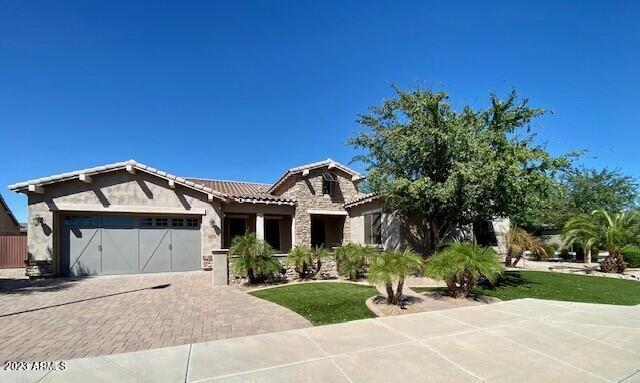 Primary Photo - 3472 S Pinnacle Dr
