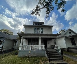 Building Photo - 1005 S 8th St