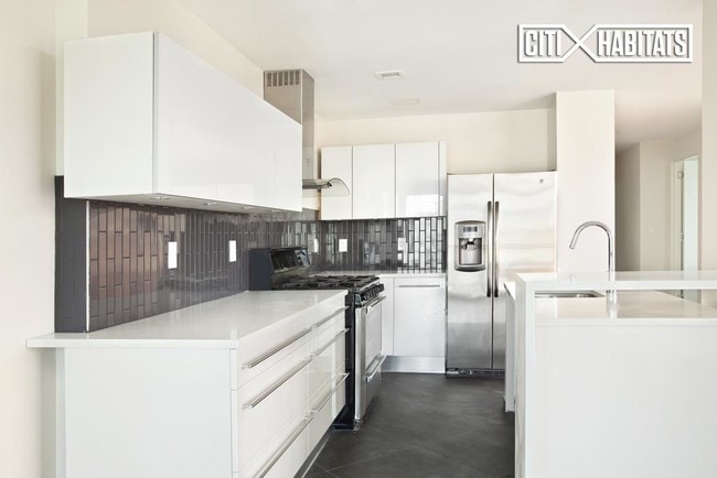 Building Photo - 220 Saint Nicholas Ave