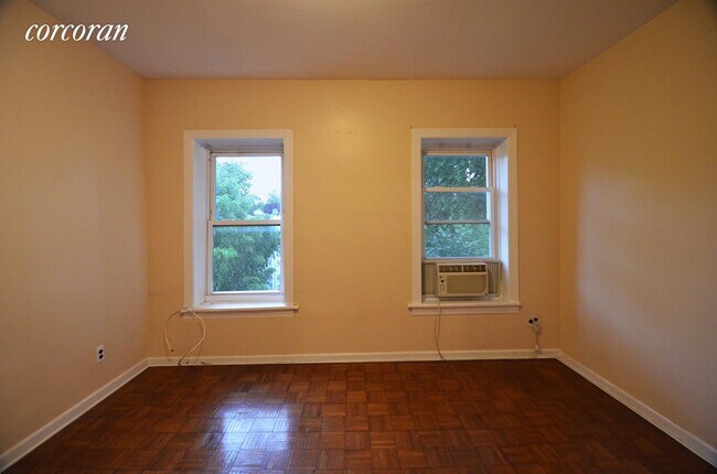 Building Photo - 265 St James Pl