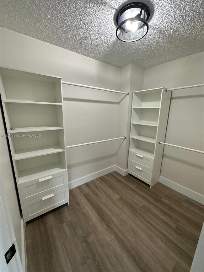 Foto del edificio - 9735 NW 49th Terrace