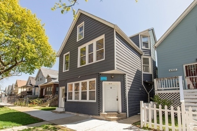 Building Photo - 4307 N Bernard St