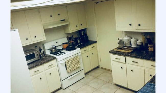 Building Photo - 3212 Tamarron Blvd