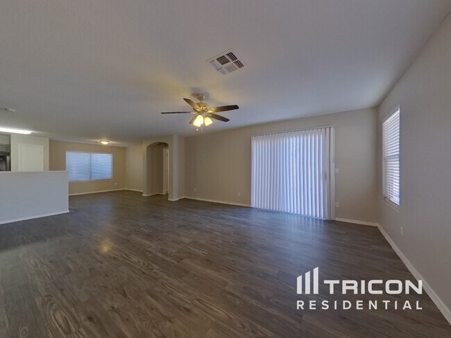 Building Photo - 8136 W Hammond Lane Phoenix AZ