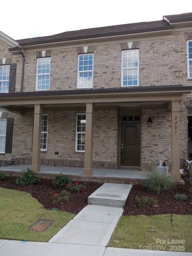 Primary Photo - 2207 Eversham Dr NW