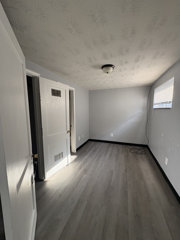 Building Photo - 274 E Nottingham Rd