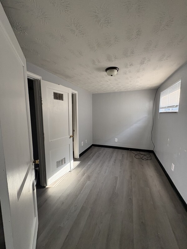 Foto del edificio - 274 E Nottingham Rd