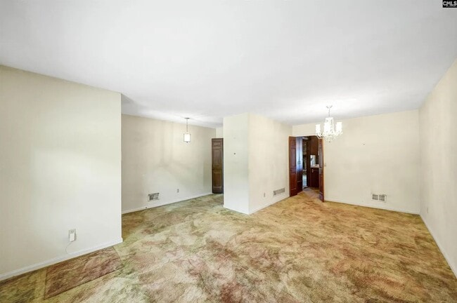 Building Photo - 212 S Lake Dr