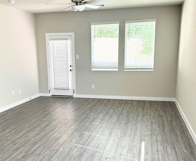 Building Photo - 1934 Darlington Oak Dr