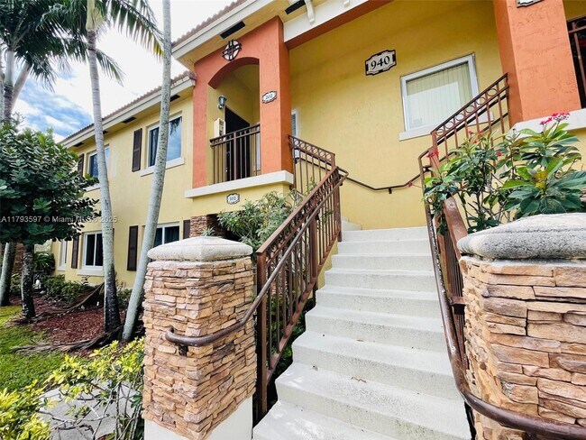Foto del edificio - 940 NE 34th Ave