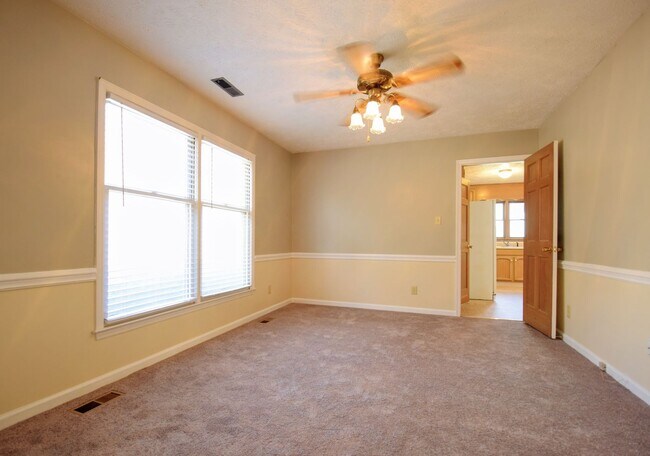 Building Photo - Briarwood Hills