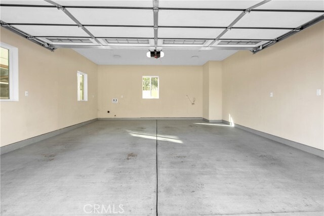 Building Photo - 4545 161st St