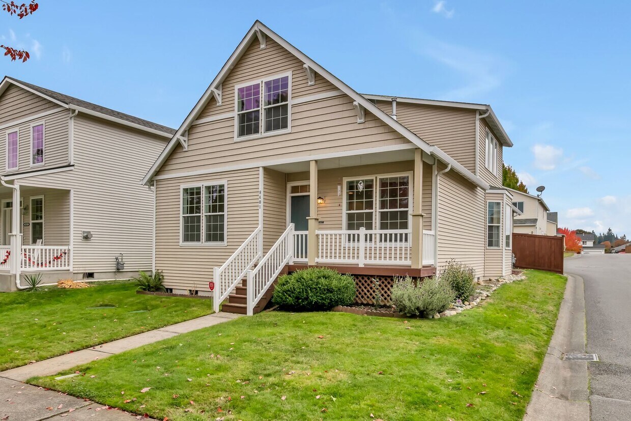 Foto principal - Spacious 3 Bedroom Home in Olympia