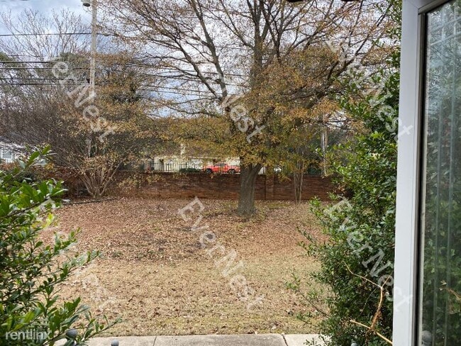 Building Photo - 2 br, 2.5 bath Townhome - 2616 Whitesburg Dr