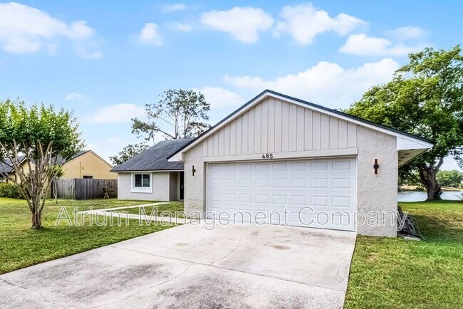 Foto del edificio - 485 Lakeshore Dr