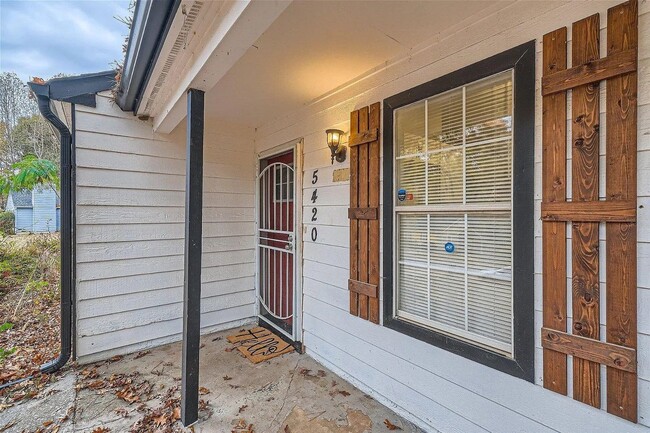 Foto del edificio - 5418-5420 Glen Haven Dr