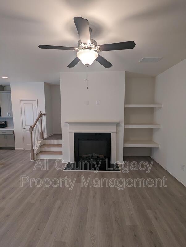 Building Photo - 4177 Spring Valley Cir