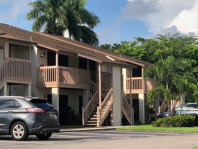 Building Photo - 13126 Feather Sound Dr