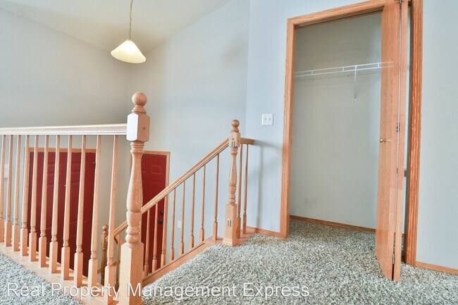 Building Photo - 3 br, 2 bath House - 6704 W 61st St