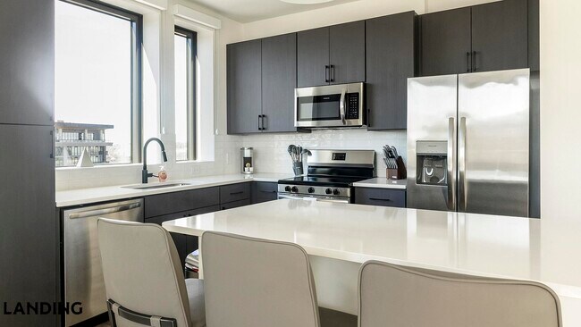 Foto del edificio - 1007 S Mint St