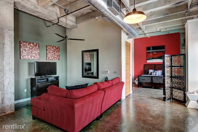 Building Photo - 1 br, 1 bath Flat - 3929 Old Spanish Trl
