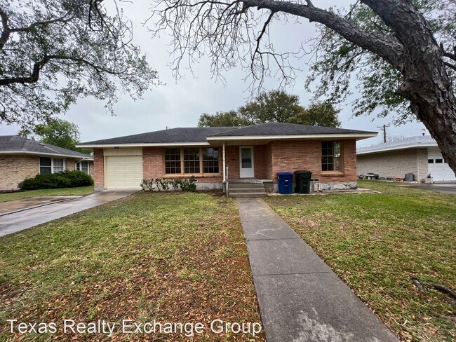 Building Photo - 2 br, 2 bath House - 3726 Fort Worth St.