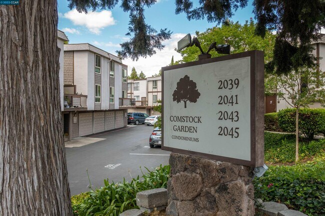 Foto del edificio - 2043 Sierra Rd