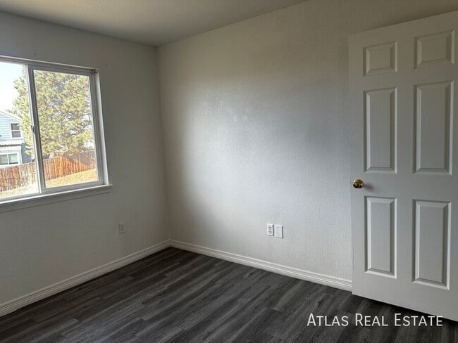 Foto del edificio - 10789 Vista Rd