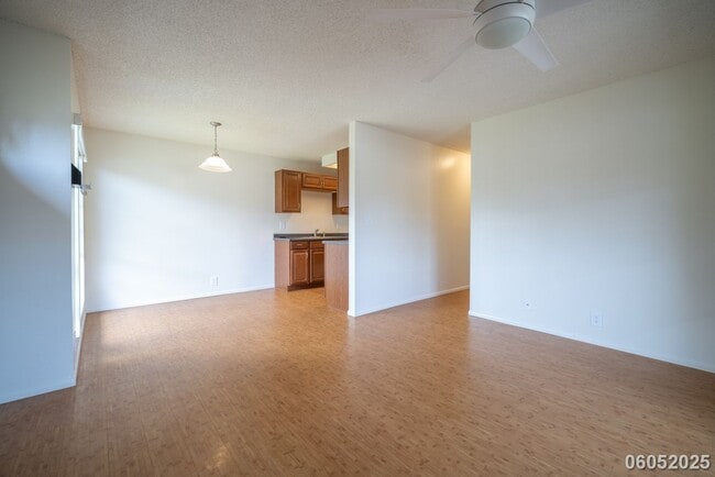 Building Photo - $2700 / 2 BED / 1 BATH IN WAIPIO