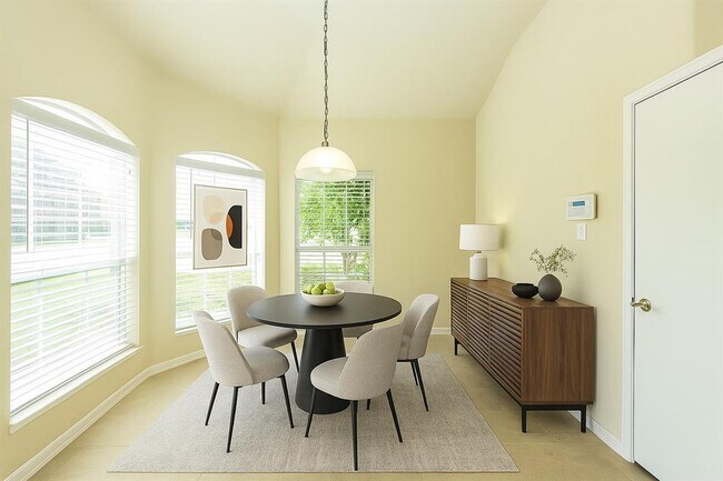 Foto del edificio - 18402 Each Elm Way