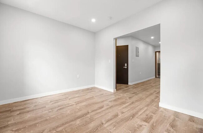 Foto del edificio - 437 W 46th St