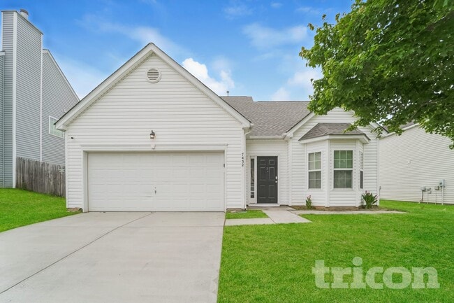 Building Photo - 7432 Hidden Creek Dr