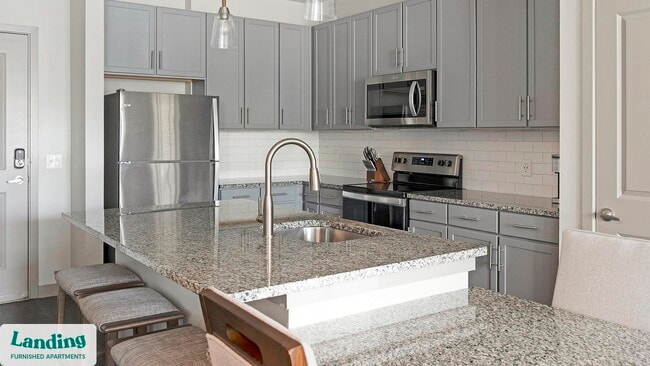 Building Photo - 3237 Memorial Blvd