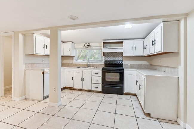 Photo - 38341 Palm Grove Dr House