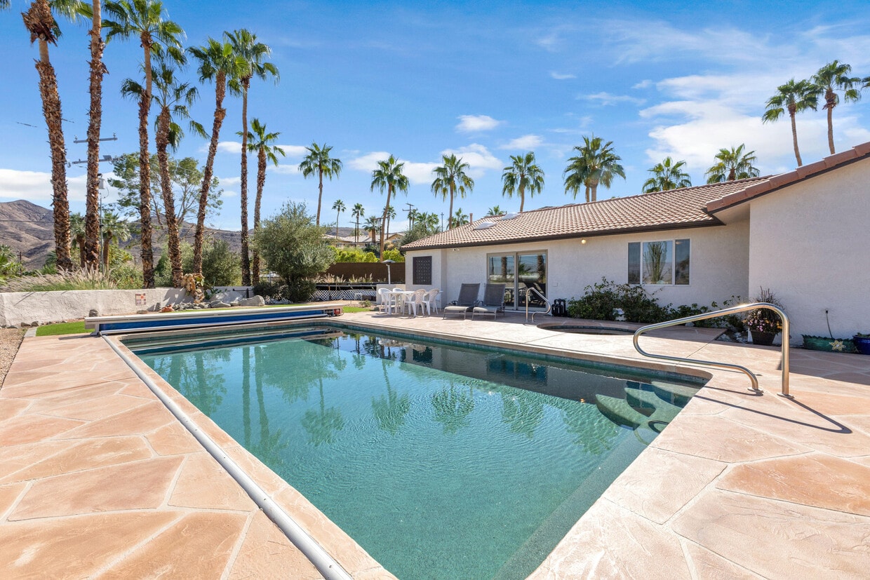 Foto principal - 39124 Channel Dr