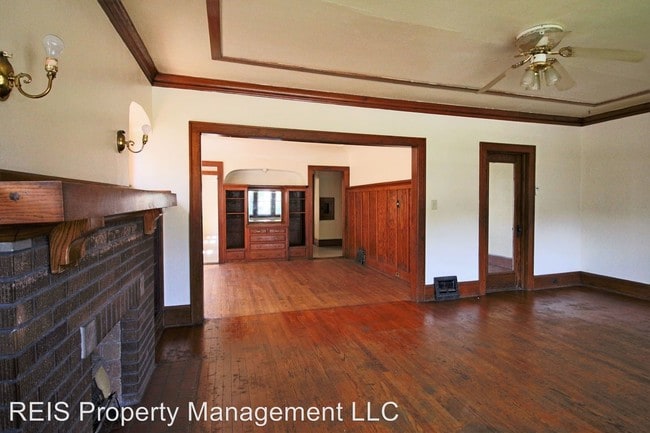 Building Photo - 2641 N 49th St