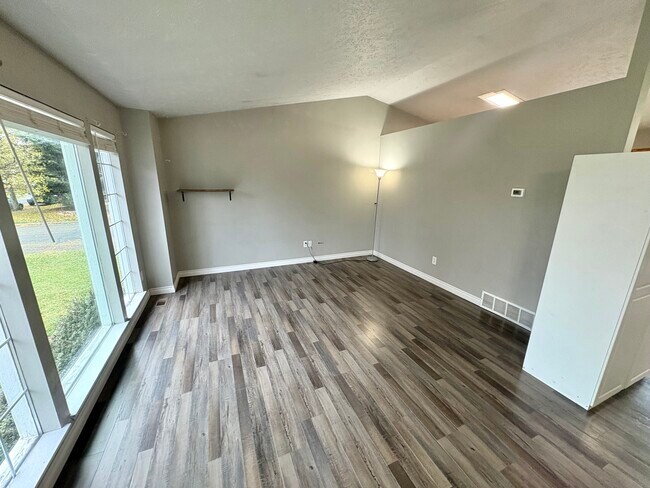 Foto del edificio - 1228 W Cleveland Ave