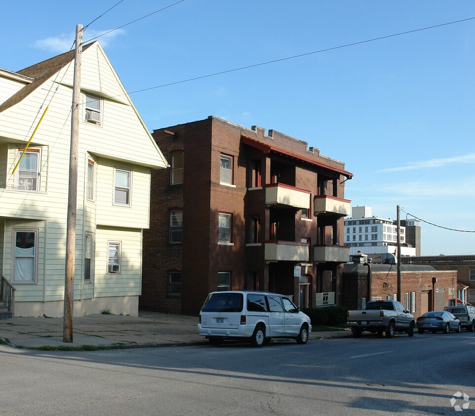 Building Photo - Pasadena Apartments